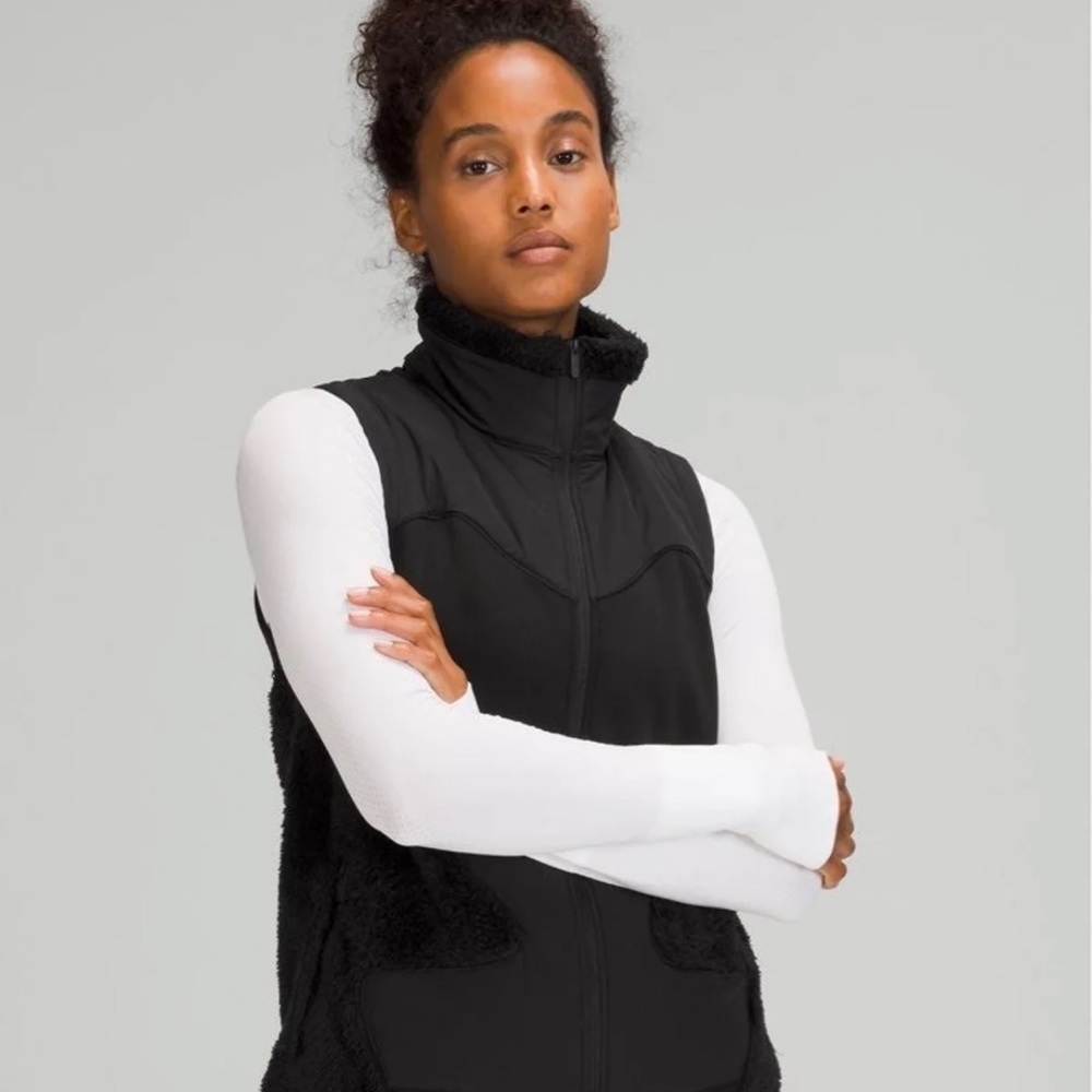 Lululemon insulated fleece vest 2 4 relaxed fit black outerwear